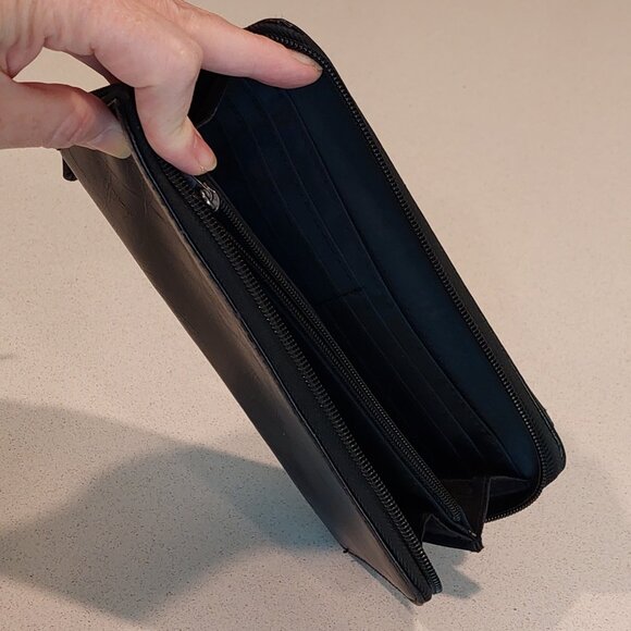 "UNLISTED" by Kenneth Cole Black Zip-Around Wallet - Picture 14 of 15